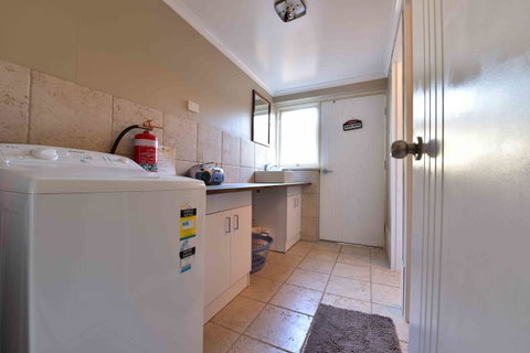 Kalbarri Sunset Villa - Food Delivery Shop 24