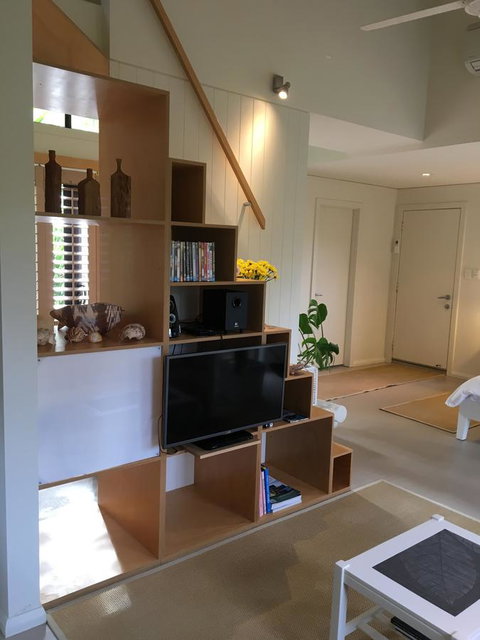 DESIGNER'S STUDIO - Food Delivery Shop 9