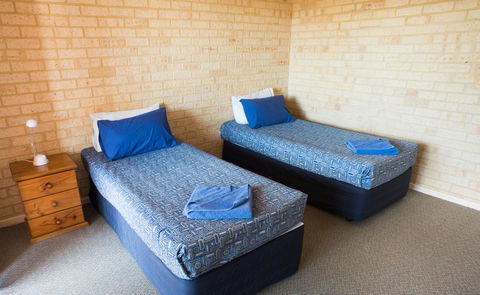 Kalbarri Palm Resort - Food Delivery Shop 18