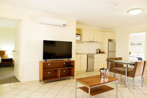 Kalbarri Edge Resort - Food Delivery Shop 16