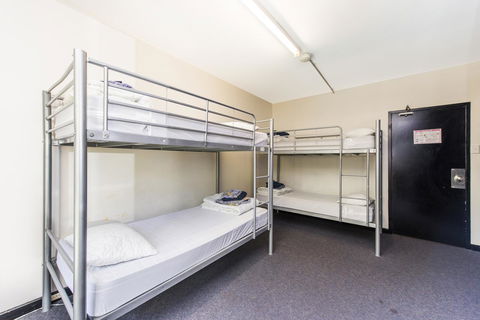 Billabong Backpackers Resort - Food Delivery Shop 12
