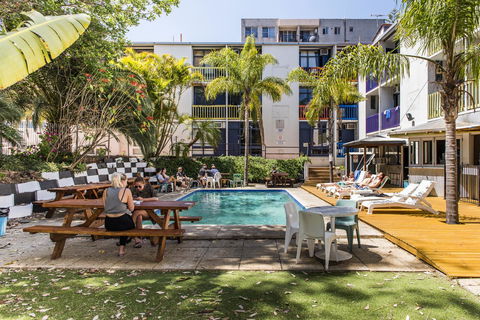 Billabong Backpackers Resort - Food Delivery Shop 29
