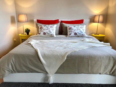 Highgate Modern Home (4 Mins To Perth City) - Food Delivery Shop 6