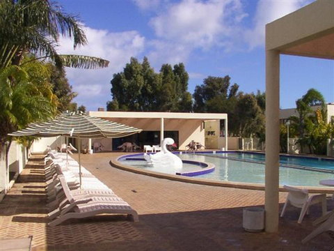 Kalbarri Beach Resort - Food Delivery Shop 13
