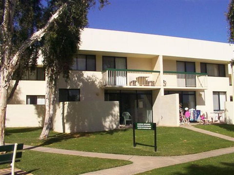 Kalbarri Beach Resort - Food Delivery Shop 10