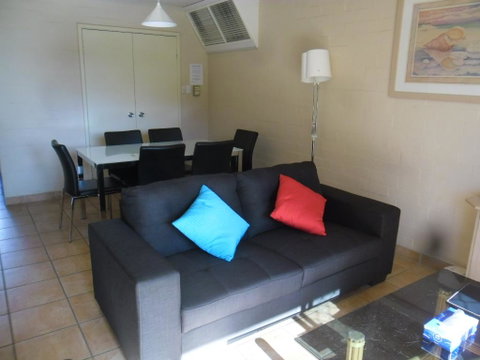 Kalbarri Beach Resort - Food Delivery Shop 25