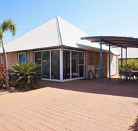 Osprey Holiday Village Unit 122/2 Bedroom - Perfectly neat and tidy apartment - Food Delivery Shop