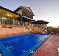 3 Kestrel Place - PRIVATE JETTY  POOL - Food Delivery Shop