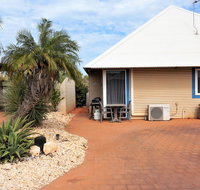 Osprey Holiday Village Unit 213/1 Bedroom - Spa bath king size bed perfect for any couple - Food Delivery Shop