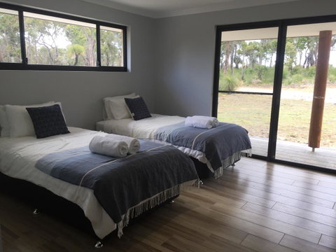 Eagle Bay House - Food Delivery Shop 2