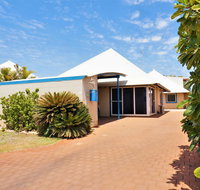 Osprey Holiday Village Unit 119 - Close to the pool - Food Delivery Shop