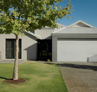 THE SANCTUARY LUXURY HOLIDAY HOME - Food Delivery Shop
