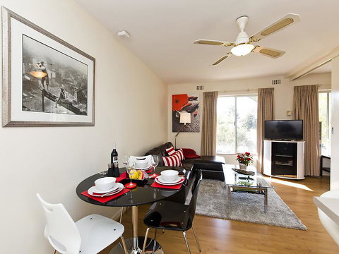 Style In Subiaco - Food Delivery Shop 7
