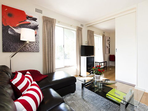 Style In Subiaco - Food Delivery Shop 9