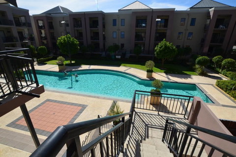 The Arcadia Apartment - Food Delivery Shop 1