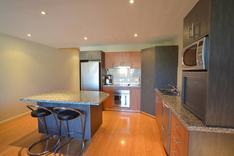 The Arcadia Apartment - Food Delivery Shop 7
