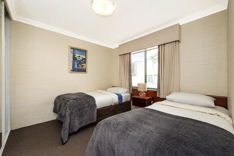 Subiaco Village 18 - Food Delivery Shop 17