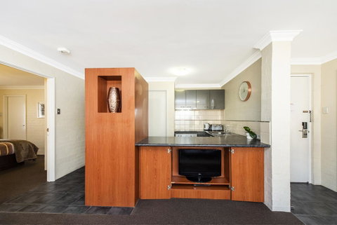 Subiaco Village 18 - Food Delivery Shop 7