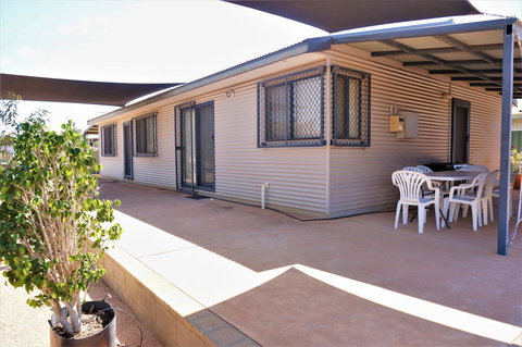 9 Krait Street - Perfect For Large Groups Or Families Alike - Food Delivery Shop 18