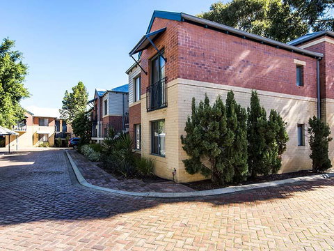 Subiaco Village 28 - Food Delivery Shop 24