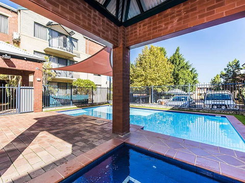 Subiaco Village 28 - Food Delivery Shop 18