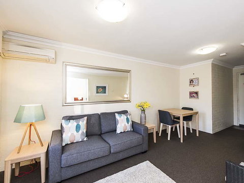 Subiaco Village 28 - Food Delivery Shop 5