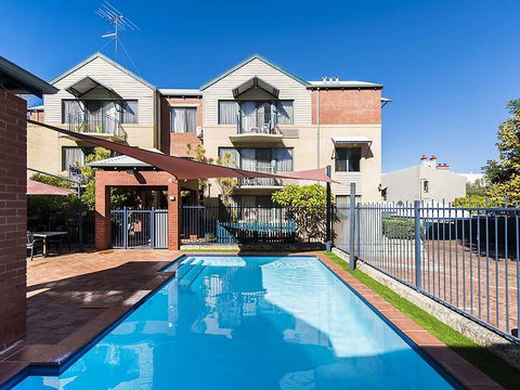Subiaco Village 28 - Food Delivery Shop 0