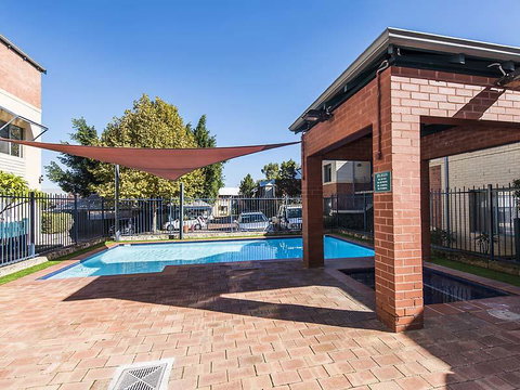 Subiaco Village 28 - Food Delivery Shop 17