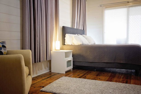Hopetoun Motel & Chalet Village - Food Delivery Shop 28