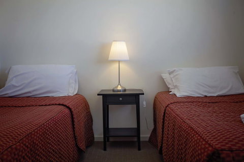 Hopetoun Motel & Chalet Village - Food Delivery Shop 33