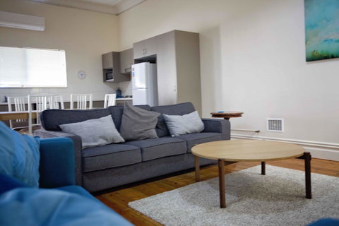 Hopetoun Motel & Chalet Village - Food Delivery Shop 15