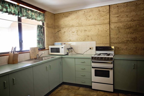 Hopetoun Motel & Chalet Village - Food Delivery Shop 42