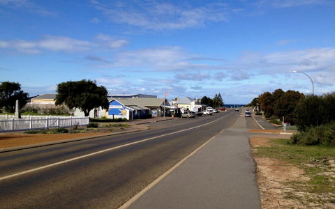 Hopetoun Motel & Chalet Village - Food Delivery Shop 16