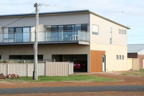 Hopetoun Motel & Chalet Village - Food Delivery Shop 21