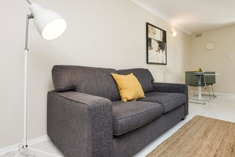 Townshend Rd - Food Delivery Shop 40