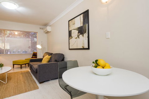 Townshend Rd - Food Delivery Shop 33