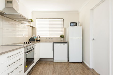 Forrest St - Food Delivery Shop 10