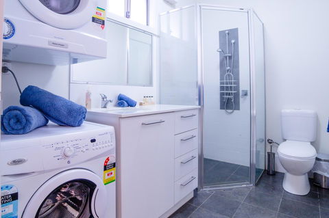 Onslow Beach Resort - Food Delivery Shop 15