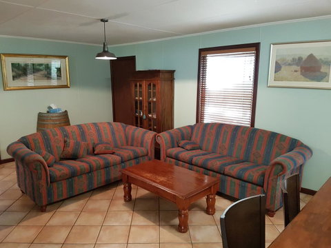 Eagle Bay Discovery - Food Delivery Shop 9