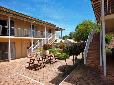 Higgins Lane Motel - Food Delivery Shop 38
