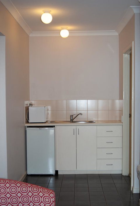 Higgins Lane Motel - Food Delivery Shop 28