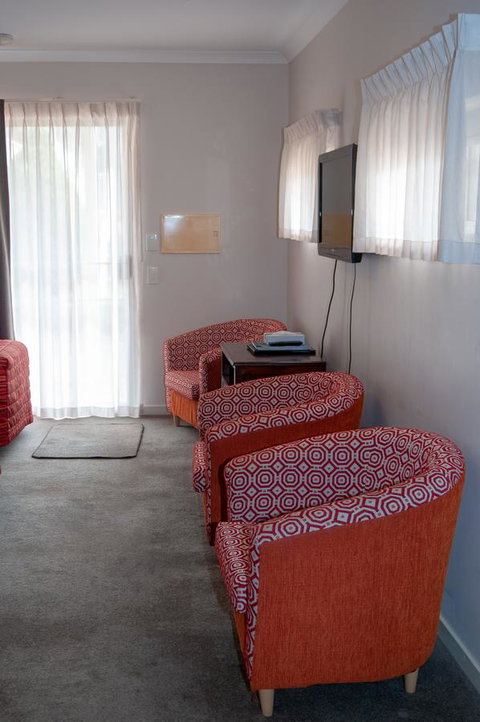 Higgins Lane Motel - Food Delivery Shop 13