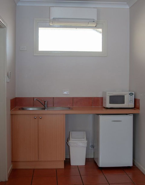 Higgins Lane Motel - Food Delivery Shop 15
