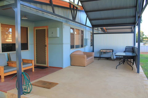Kestrel Chalets - Food Delivery Shop 18