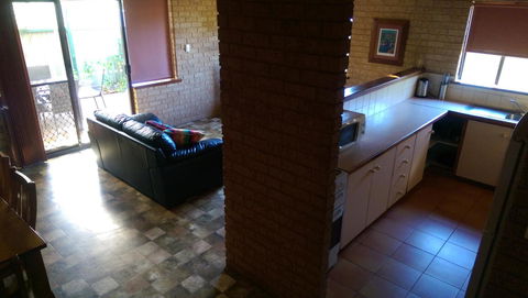 Kestrel Chalets - Food Delivery Shop 4