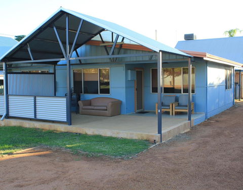 Kestrel Chalets - Food Delivery Shop 15