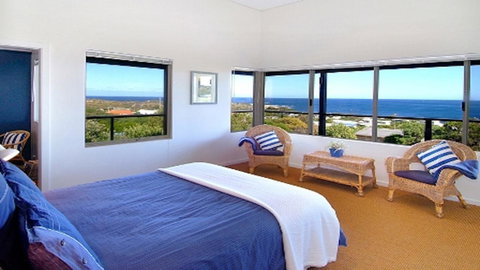Tru Blu - Enjoy Sweeping 180 Degree Views Of Gracetown In This Modern Family Beach House - Food Delivery Shop 3