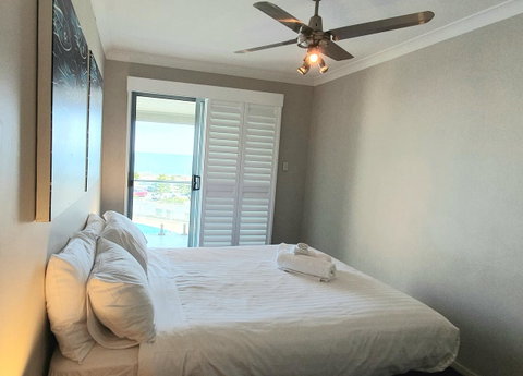 Scarborough Beach Front Resort - Shell Seven - Food Delivery Shop 3