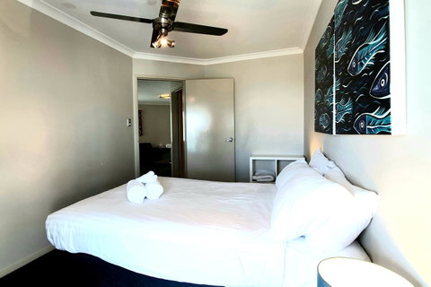 Scarborough Beach Front Resort - Shell Seven - Food Delivery Shop 8