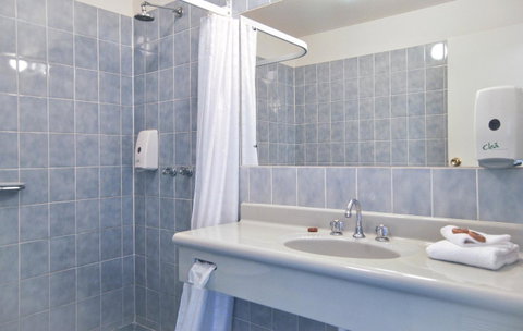 Comfort Inn Devonport - Food Delivery Shop 32